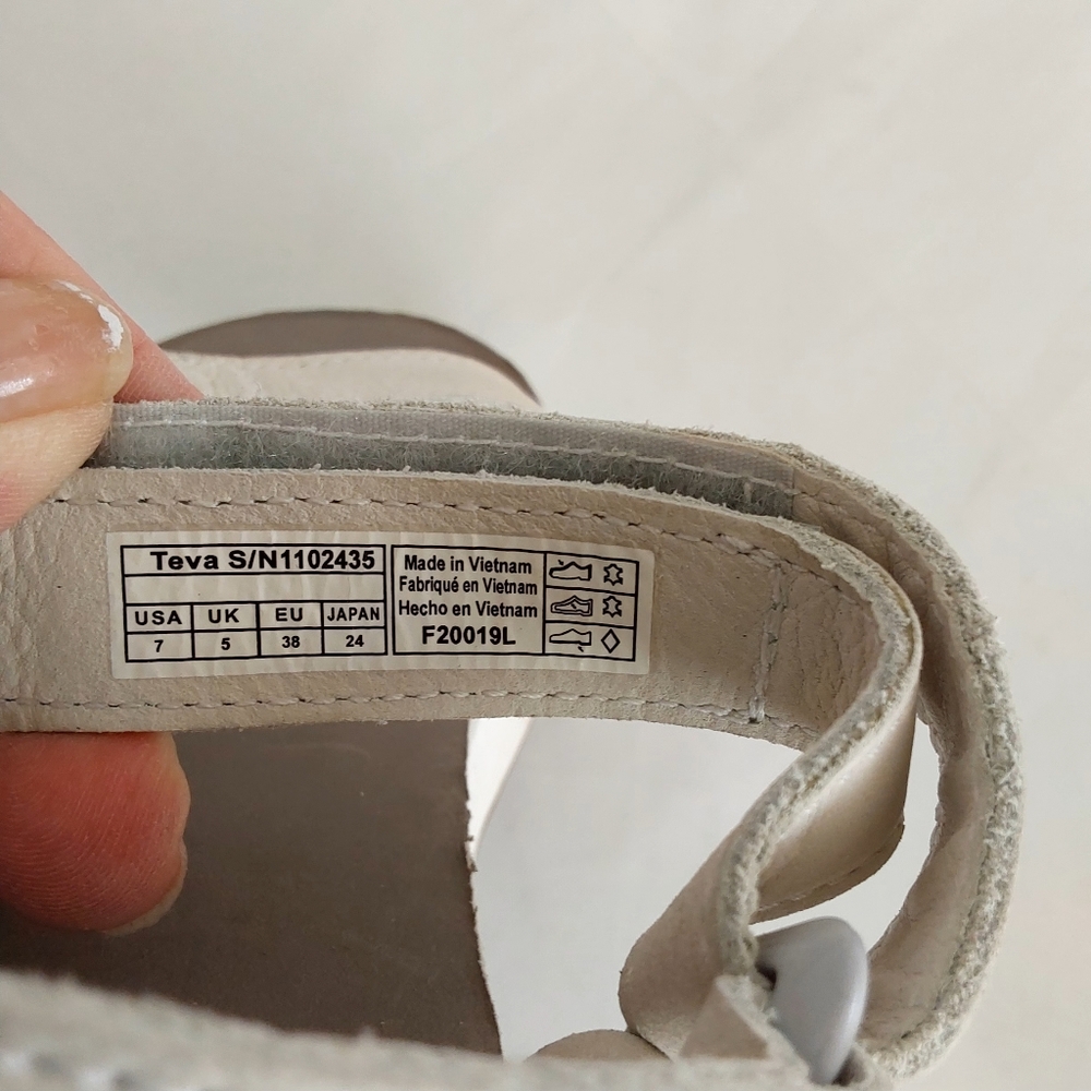 Teva Midform Universal Leather Sandals - Picture 9 of 11